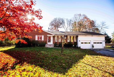 17 Connell Drive Salem NH 03079