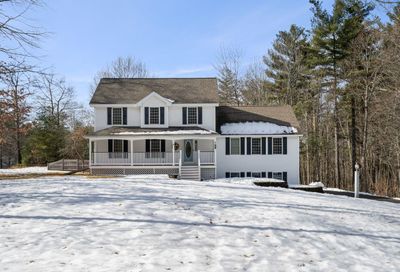 4 Lund Street Litchfield NH 03052