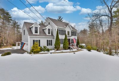 7 Largo Knoll Milford NH 03055