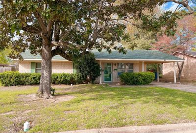 306 Julia St Mt Pleasant TX 75455