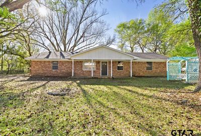 101 N Meadowbrook Overton TX 75684