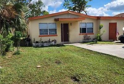 2823 Meadow Ave Fort Myers FL 33901