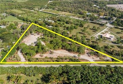 6690 Pineland Rd Bokeelia FL 33922