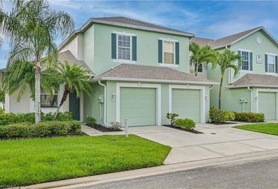 3613 Pine Oak Cir 101 Fort Myers FL 33916