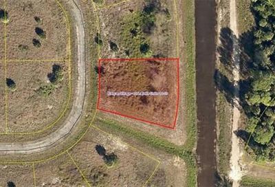 218 Whitehall Loop Labelle FL 33935