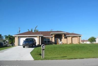 702 SW 8th Ct Cape Coral FL 33991