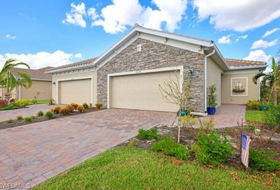 8270 Venetian Pointe Dr Fort Myers FL 33908