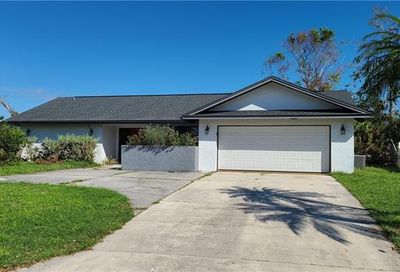 1570 Beechwood Trl Fort Myers FL 33919