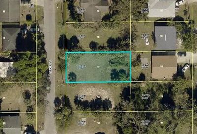 2139 Davis St Fort Myers FL 33916