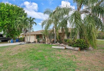 3812 Riviera Cir Bonita Springs FL 34134