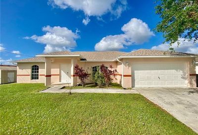 1119 Calvert Ave Lehigh Acres FL 33971