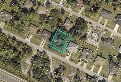 937-939 Meadow Rd Lehigh Acres FL 33973