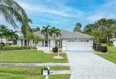 4275 Glasgow Ct North Fort Myers FL 33903