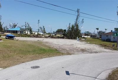 2221 SW 5th Pl Cape Coral FL 33991