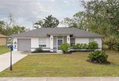2832 Economy St Fort Myers FL 33916