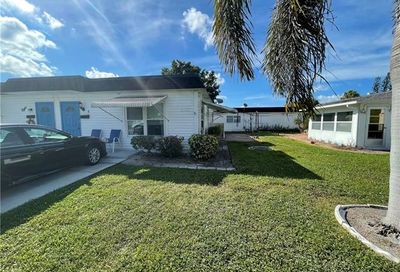 6 Hamlin Ct Lehigh Acres FL 33936
