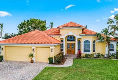 1018 S Town And River Dr Fort Myers FL 33919