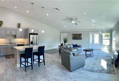 185 Village Cir Labelle FL 33935
