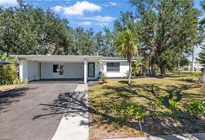 1373 Morningside Dr Fort Myers FL 33901