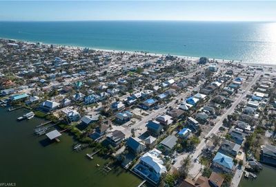 204-206 Anchorage St Fort Myers Beach FL 33931