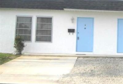 8 Temple Ct Lehigh Acres FL 33936
