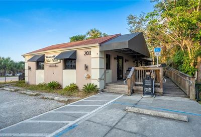 2011 Bayside Pkwy Fort Myers FL 33901
