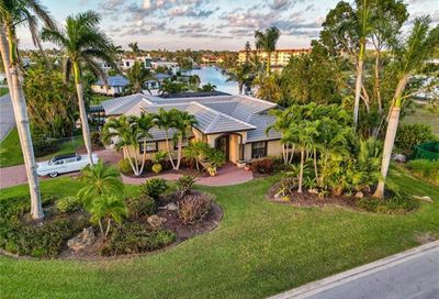 1041 S Town And River Dr Fort Myers FL 33919