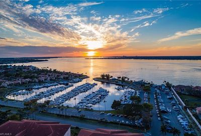 4616 Flagship Dr 204 Fort Myers FL 33919
