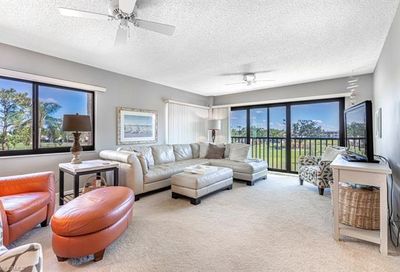 7406 Lake Breeze Dr 311 Fort Myers FL 33907