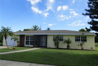 1710 Lakeview Ter North Fort Myers FL 33903
