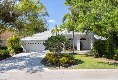 225 Silverado Dr Naples FL 34119