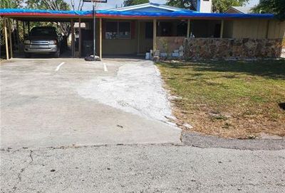 2441 Welch St Fort Myers FL 33901
