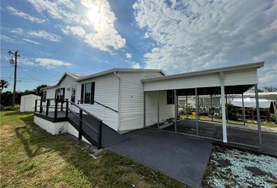 228 Flame Ln North Fort Myers FL 33917