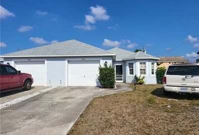 1104-1106 SE 9th Ct Cape Coral FL 33990