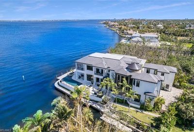 15200 Cove Ln Fort Myers FL 33908