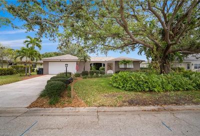 5331 Chippendale Cir W Fort Myers FL 33919