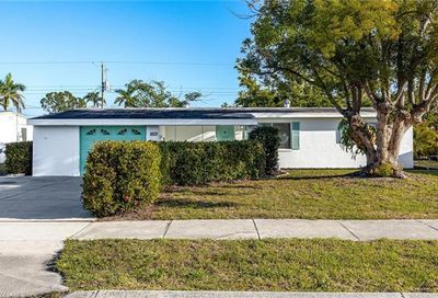 1673 Ricardo Ave Fort Myers FL 33901