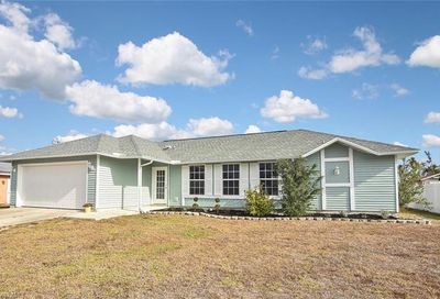 627 SW 23rd St Cape Coral FL 33991