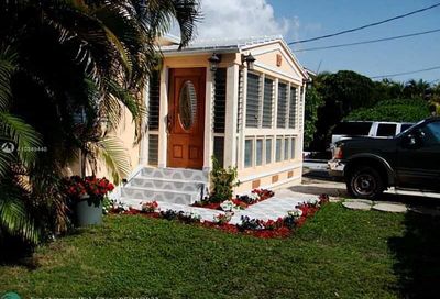 9324 Abbott Ave Surfside FL 33154