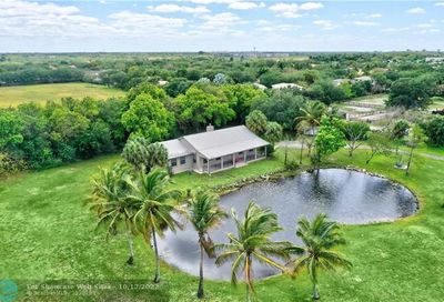 4300 Vinkemulder Rd Coconut Creek FL 33073