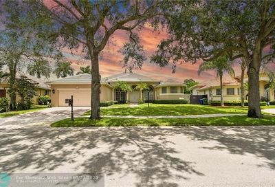 2301 NW 129th Ter Pembroke Pines FL 33028