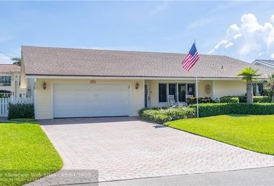 4110 NE 30th Ave Lighthouse Point FL 33064