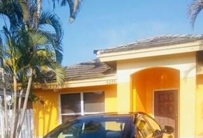 5275 NW 184th Ln Miami Gardens FL 33055