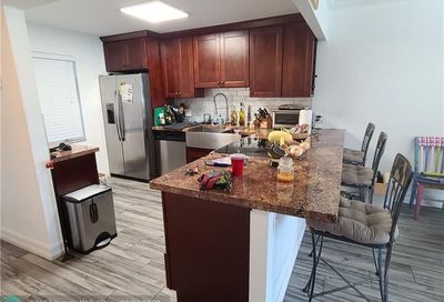 3980 Oaks Clubhouse Dr Pompano Beach FL 33069