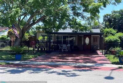 1674 NE 180th St North Miami Beach FL 33162