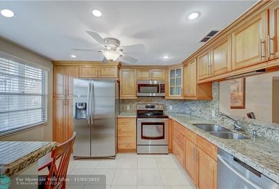 2402 Antigua Cir Coconut Creek FL 33066