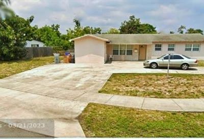 2700 NE 2nd Ave Pompano Beach FL 33064