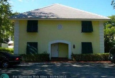 32 Seabreeze Ave Delray Beach FL 33483