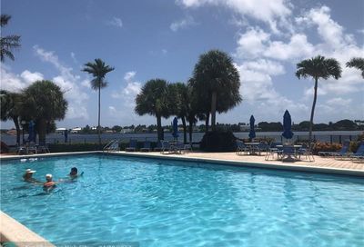 7030 Half Moon Cir Hypoluxo FL 33462