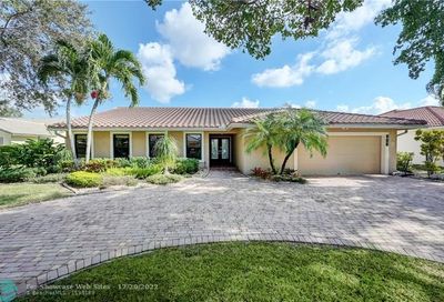 303 NW 105th Ter Coral Springs FL 33071